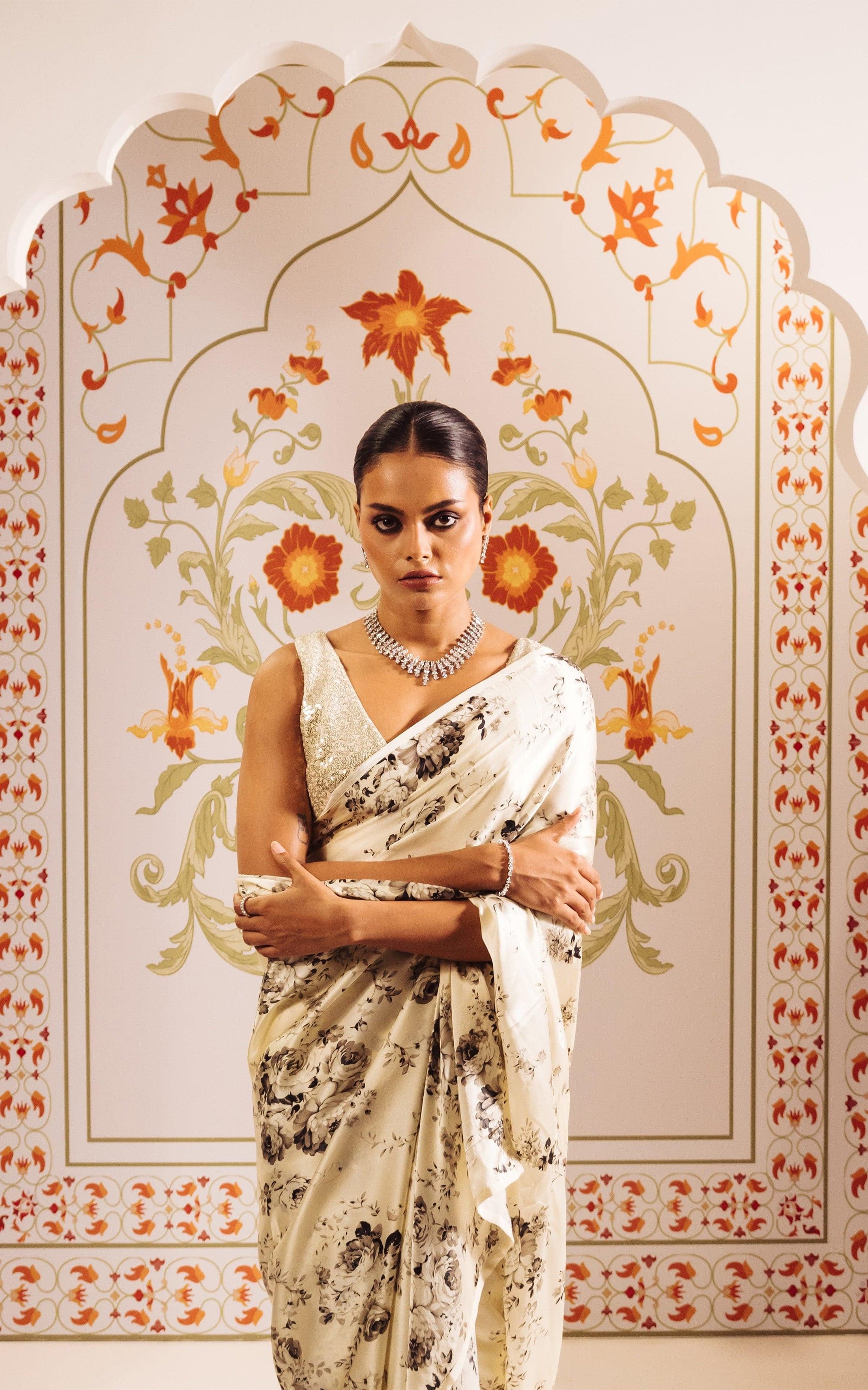 Fulari Elegant Floral Print Satin Saree – Ivory & Black with Matching Blouse Piece