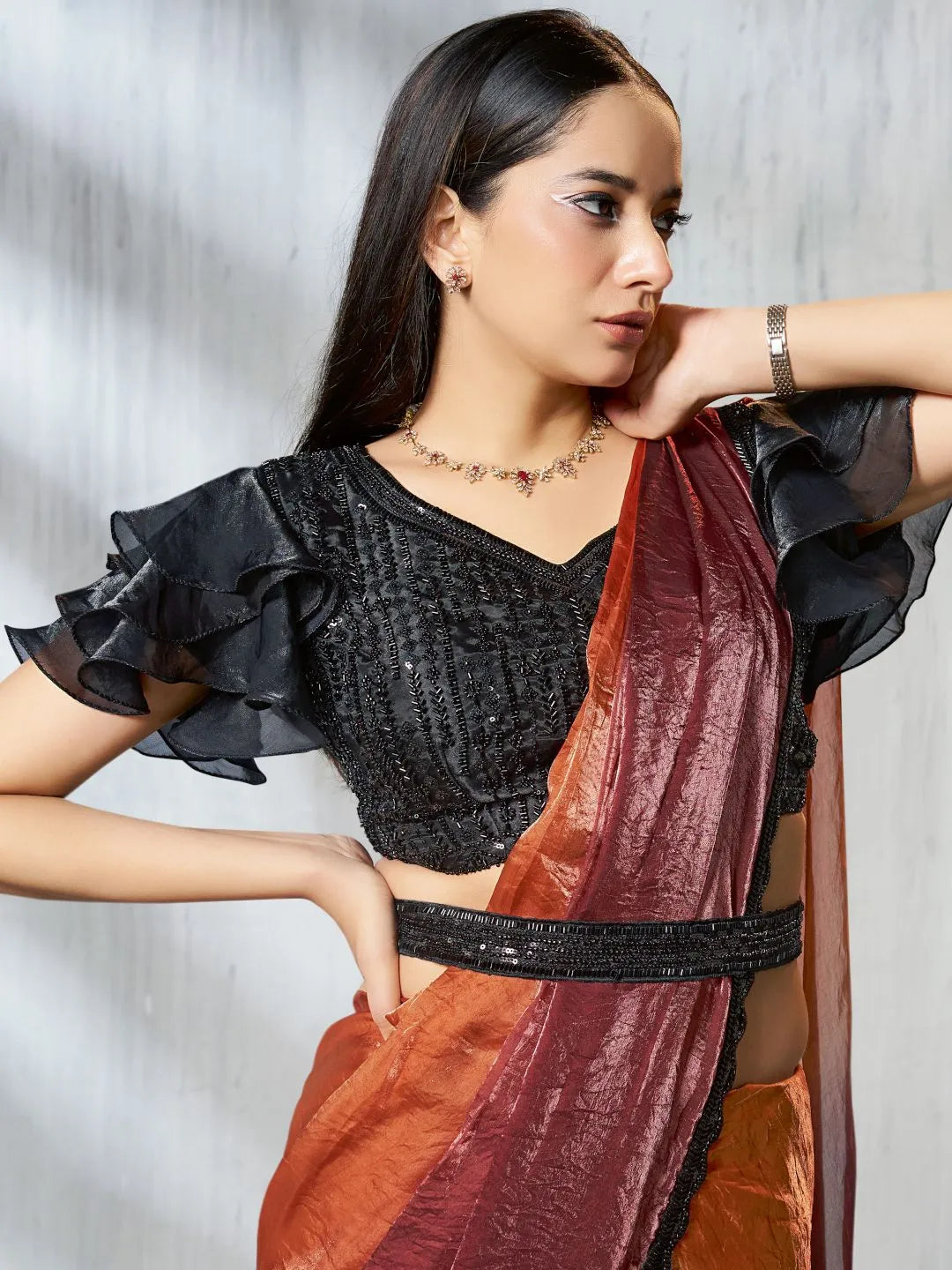 indian women saree fulari collection